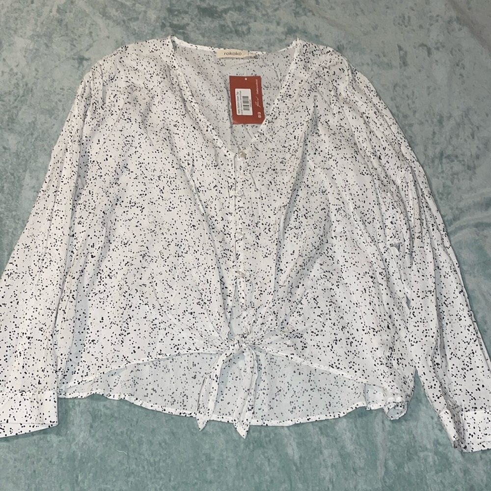 3/$10 Lightweight button up top